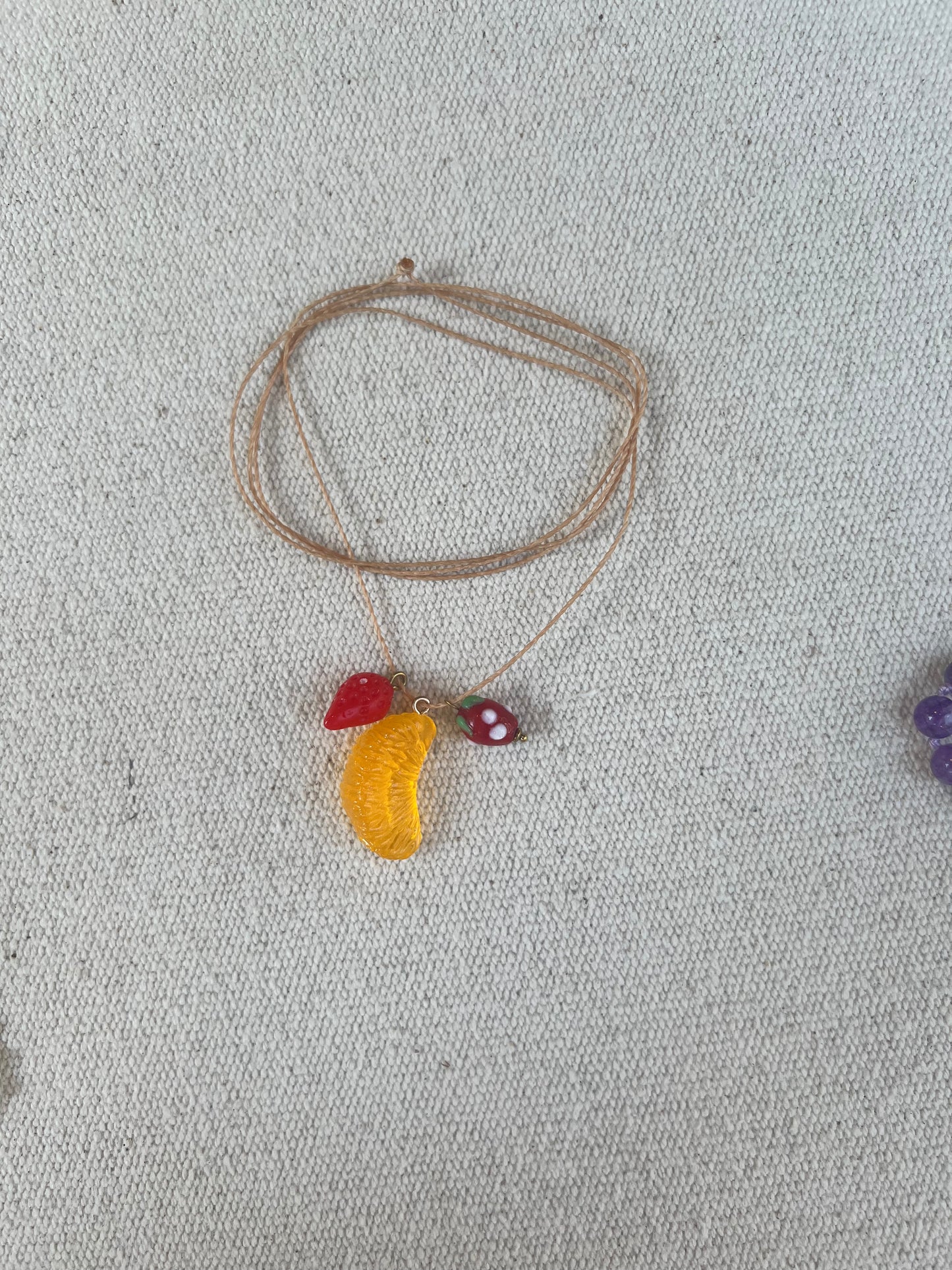 Collar largo Fresa