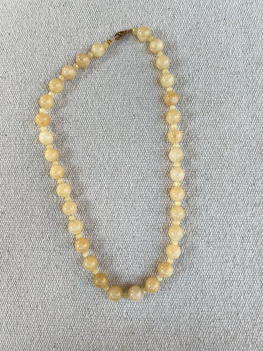 Collar Mantequilla y cristal