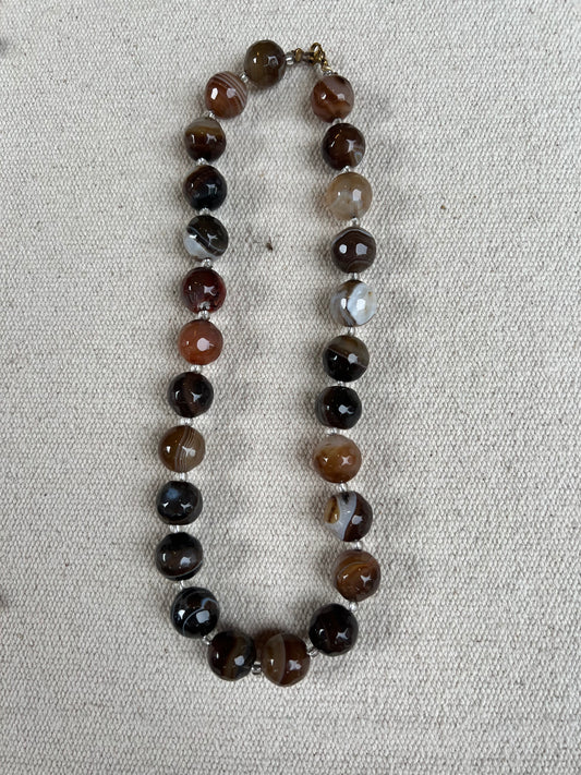 Collar Marrón