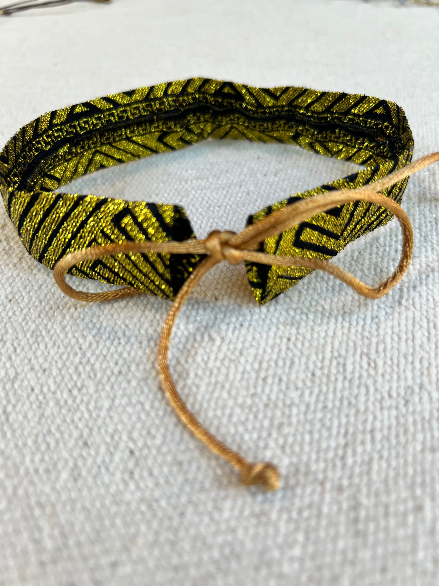 Choker Dorado